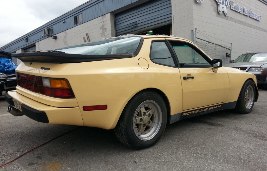 1984 Porsche 944 2.5 N/A 5spd